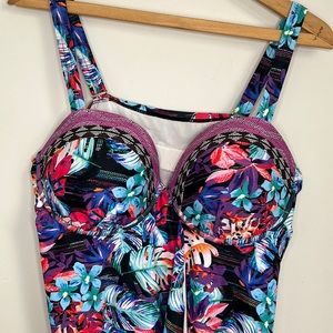 EUC Swimsuits For All Underwire Flyaway Tankini Top Size 14